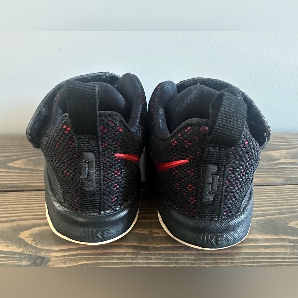Nike LeBron James XIV (TD) Black/Red Toddler Boy's Sneakers| Size 6C 859470-004 - Picture 3 of 5